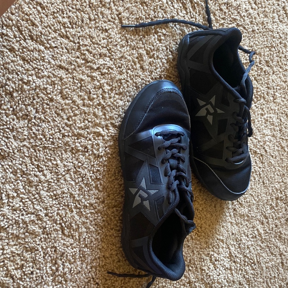 Rebels cheer shoes